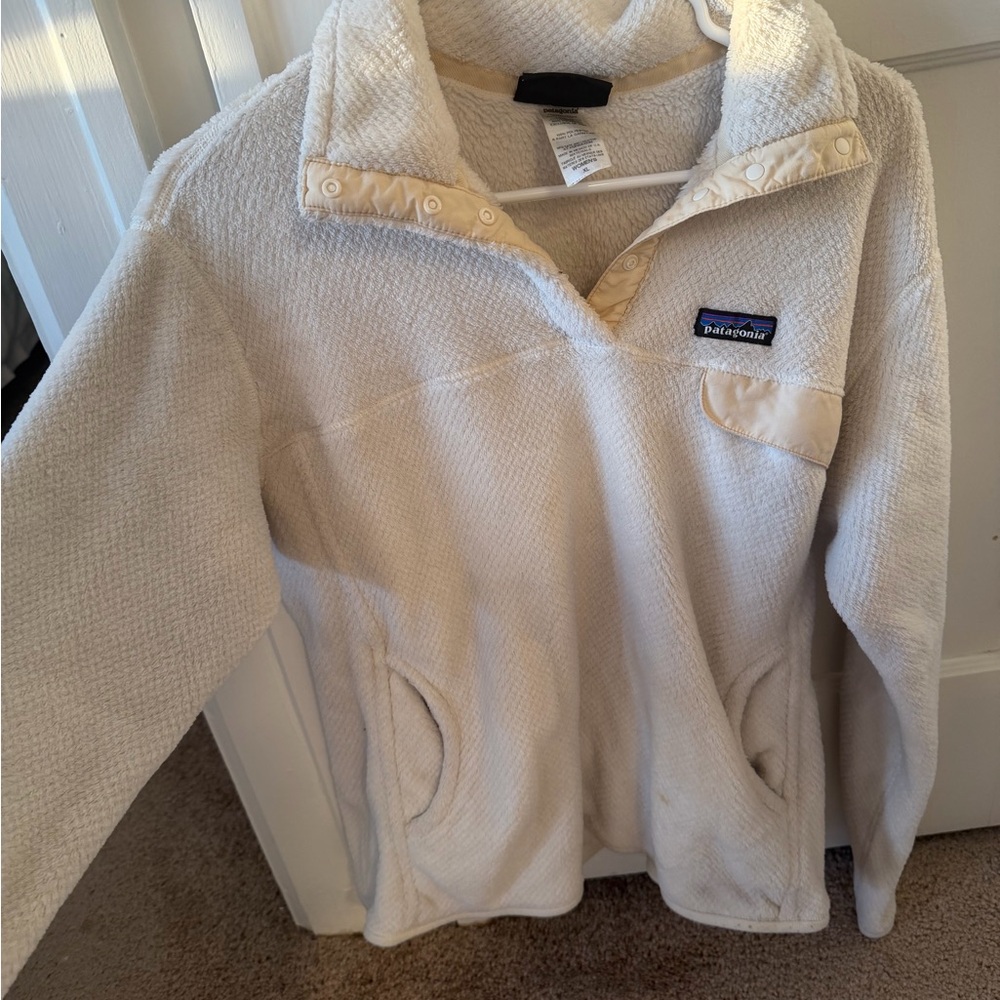White Patagonia Fleece Pullover